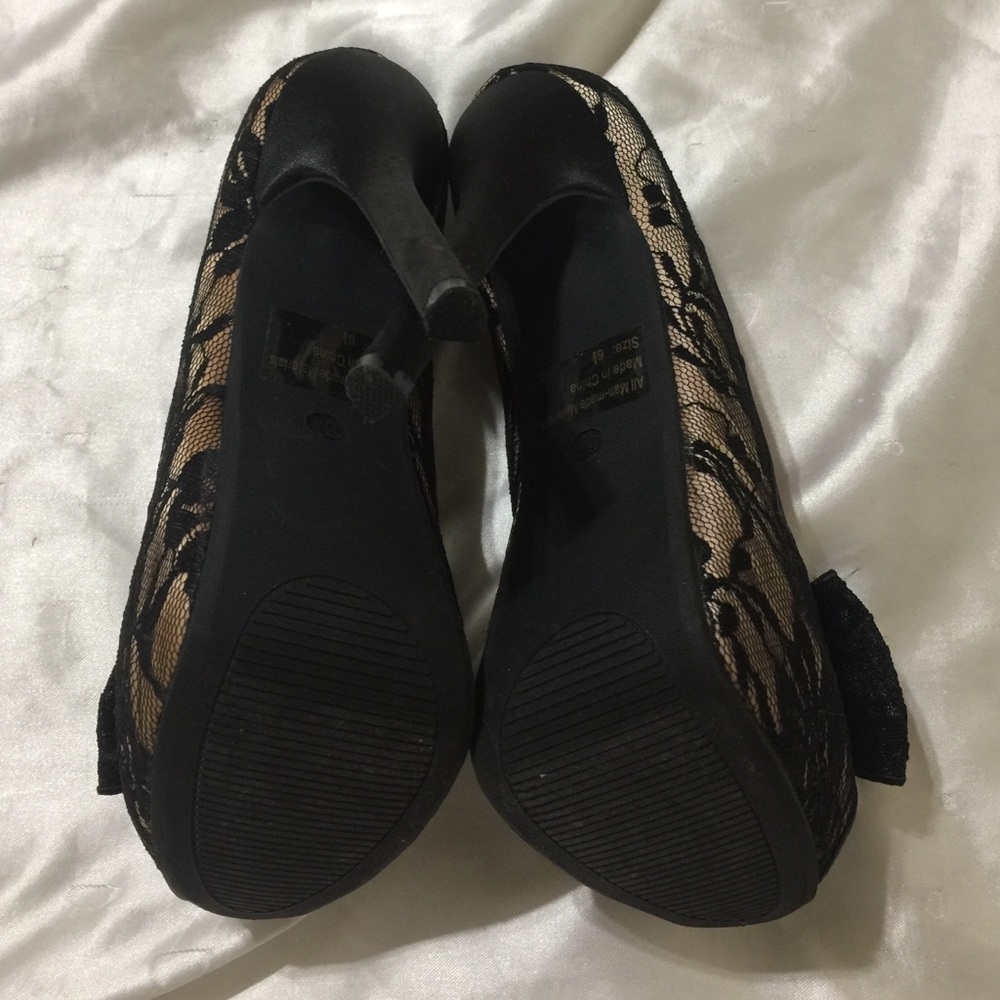 Diva Lounge Black Bow Lace Peep Toe Heels Size 6.5 - Picture 4 of 4